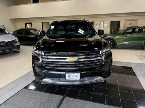 Black 2022 Chevrolet Suburban LT