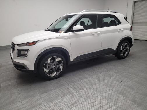 2023 Hyundai VENUE SEL
