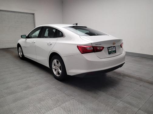 Summit White 2023 Chevrolet Malibu 1LS