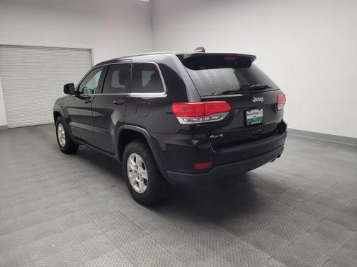 Diamond Black Crystal Pearlcoat 2017 Jeep Grand Cherokee Laredo
