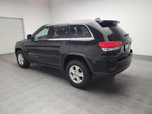 Diamond Black Crystal Pearlcoat 2017 Jeep Grand Cherokee Laredo