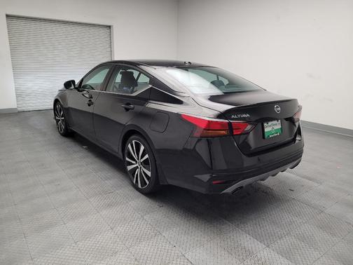 2020 Nissan Altima SR FWD