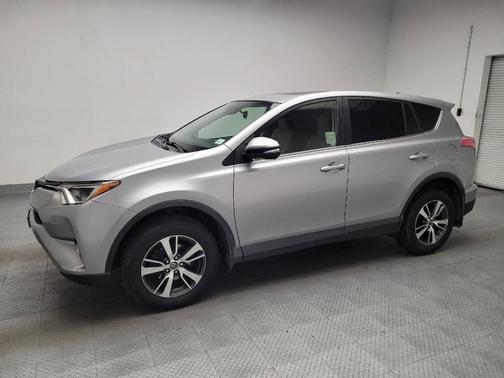 Silver Sky Metallic 2018 Toyota RAV4 XLE