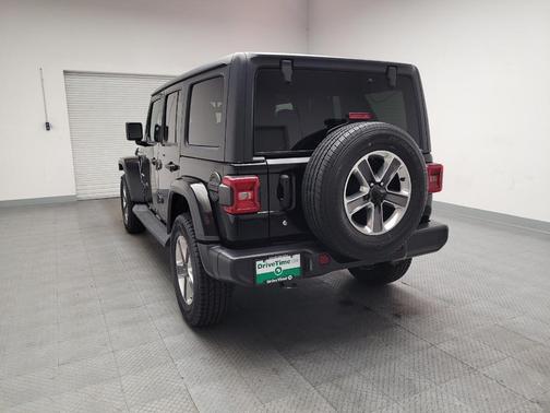 Black Clearcoat 2019 Jeep Wrangler Unlimited Sahara