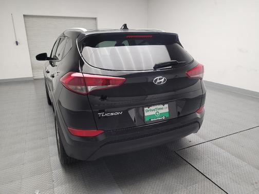 2017 Hyundai TUCSON SE Plus