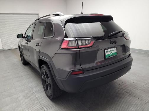 Granite Crystal Metallic Clearcoat 2020 Jeep Cherokee Altitude