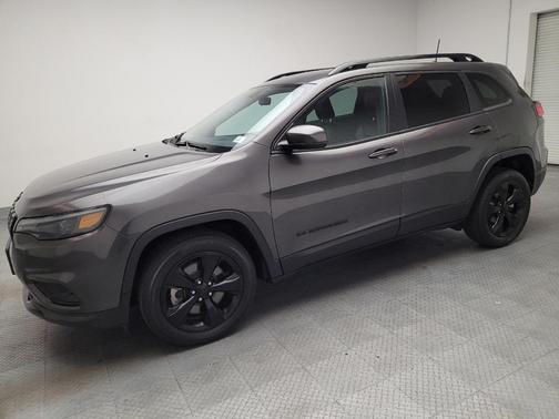 Granite Crystal Metallic Clearcoat 2020 Jeep Cherokee Altitude