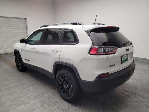 Bright White Clearcoat 2023 Jeep Cherokee Altitude
