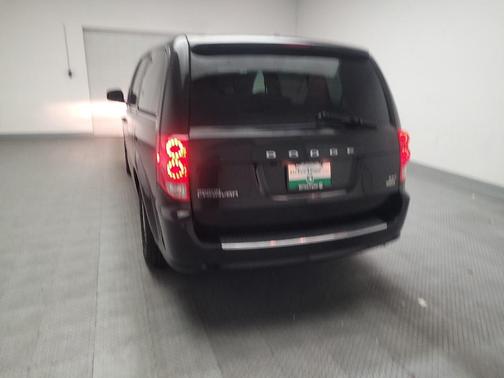 Black Onyx Crystal Pearlcoat 2018 Dodge Grand Caravan SXT