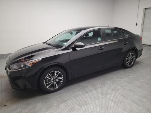 Aurora Black 2023 Kia Forte LXS
