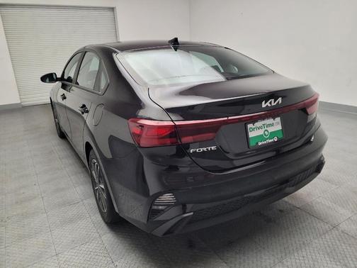 Aurora Black 2023 Kia Forte LXS