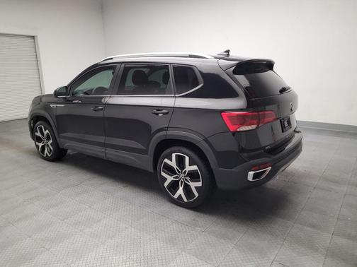 Deep Black Pearl 2022 Volkswagen Taos 1.5T SEL