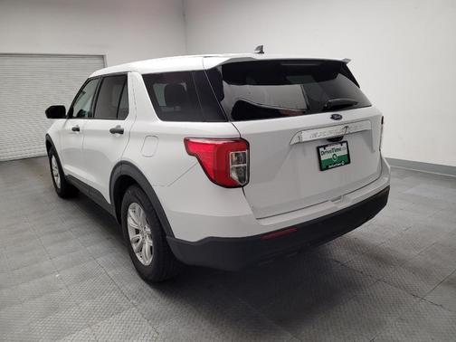 Oxford White 2021 Ford Explorer