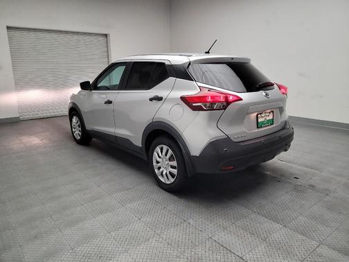 Brilliant Silver Metallic 2020 Nissan Kicks S