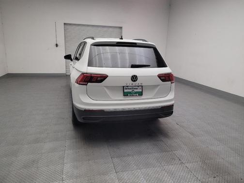 Pure White 2024 Volkswagen Tiguan 2.0T S