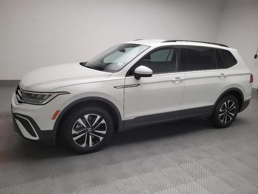 Pure White 2024 Volkswagen Tiguan 2.0T S