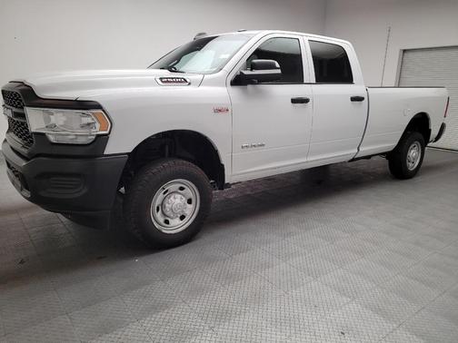 2021 RAM 2500 Tradesman Crew Cab 4x4 8' Box