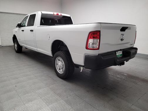 2021 RAM 2500 Tradesman Crew Cab 4x4 8' Box