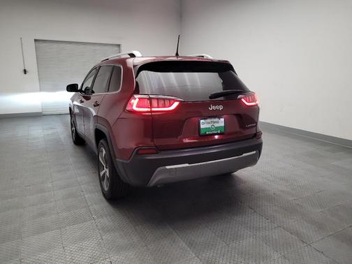 Velvet Red Pearlcoat 2019 Jeep Cherokee Limited