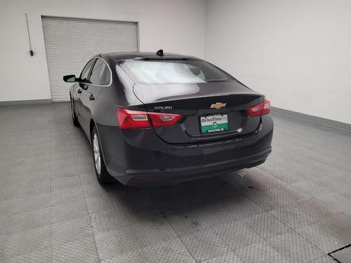 Dark Ash Metallic 2023 Chevrolet Malibu FWD 1LT