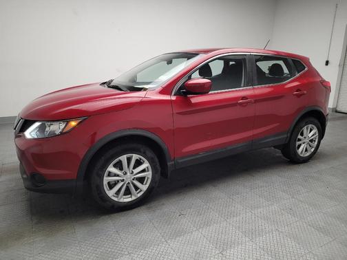 Palatial Ruby 2018 Nissan Rogue Sport S