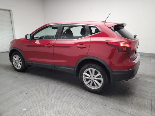 Palatial Ruby 2018 Nissan Rogue Sport S