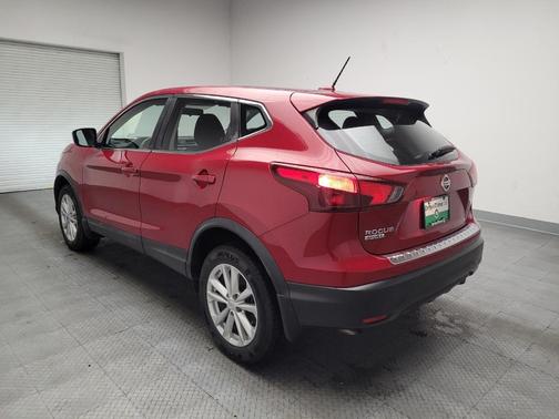 Palatial Ruby 2018 Nissan Rogue Sport S