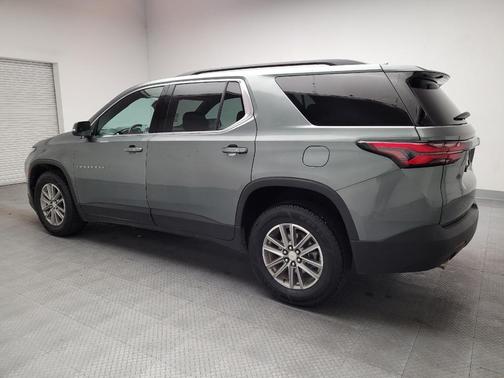 Silver Sage Metallic 2023 Chevrolet Traverse LT Cloth