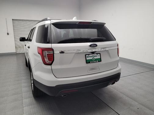 2017 Ford Explorer Base