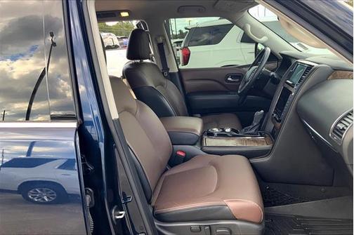 2021 INFINITI QX80 Luxe