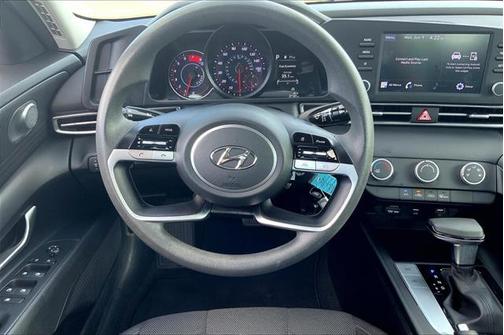 2023 Hyundai ELANTRA SE