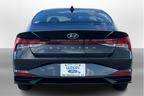 2023 Hyundai ELANTRA SE