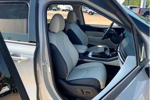 2025 Kia Carnival SX