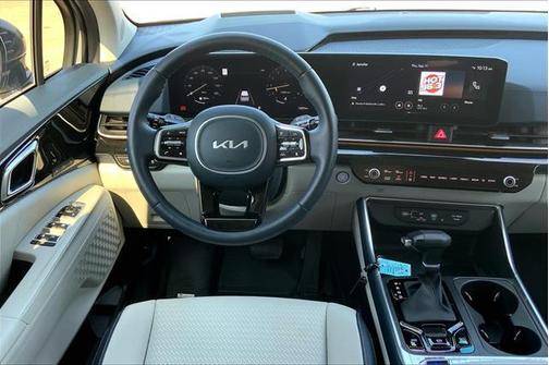 2025 Kia Carnival SX