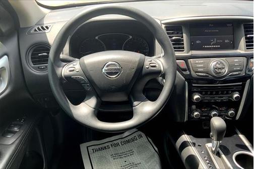 2020 Nissan Pathfinder S