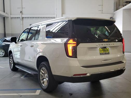 2026 Chevrolet Suburban LS