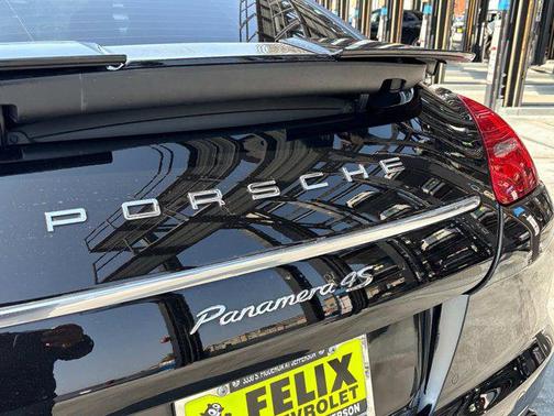 2013 Porsche Panamera 4