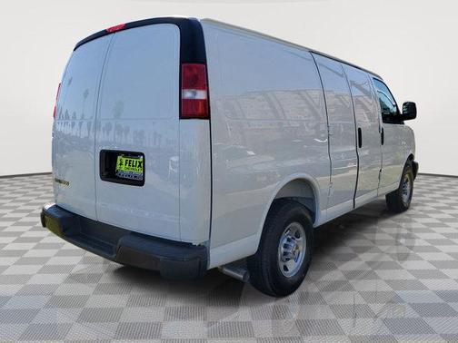 2025 Chevrolet Express 2500 RWD 2500 Regular Wheelbase WT