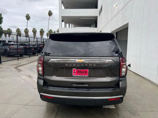 2021 Chevrolet Suburban LS