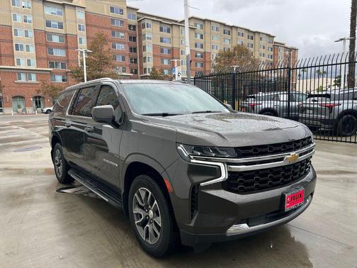 2021 Chevrolet Suburban LS