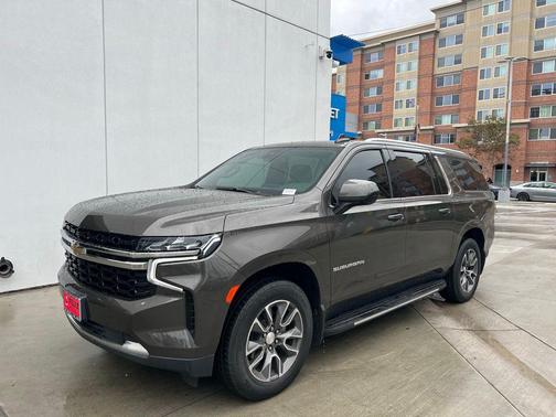 2021 Chevrolet Suburban LS