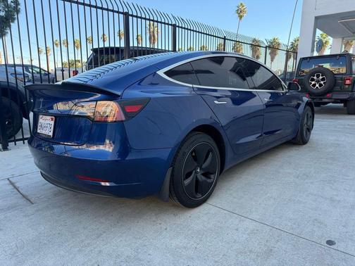 2020 Tesla Model 3 Standard Range