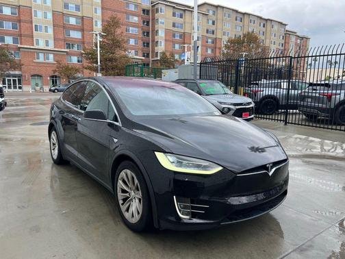 2018 Tesla Model X 75D