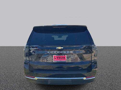 2025 Chevrolet Suburban LT
