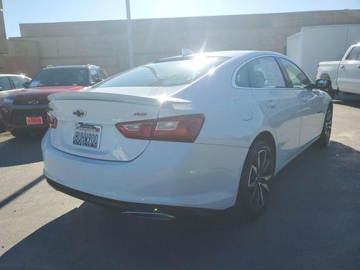 2021 Chevrolet Malibu FWD RS