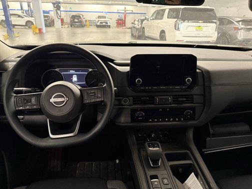 2024 Nissan Pathfinder S FWD