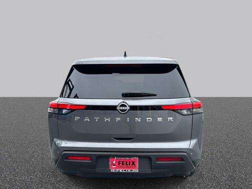 2024 Nissan Pathfinder S FWD