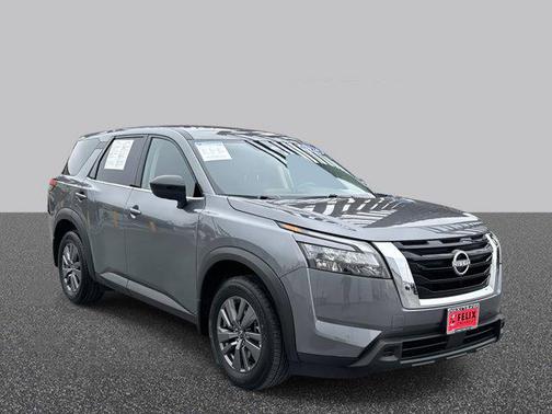 2024 Nissan Pathfinder S FWD