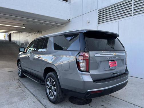 2021 Chevrolet Suburban LT