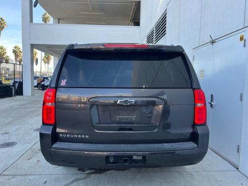 2018 Chevrolet Suburban LT